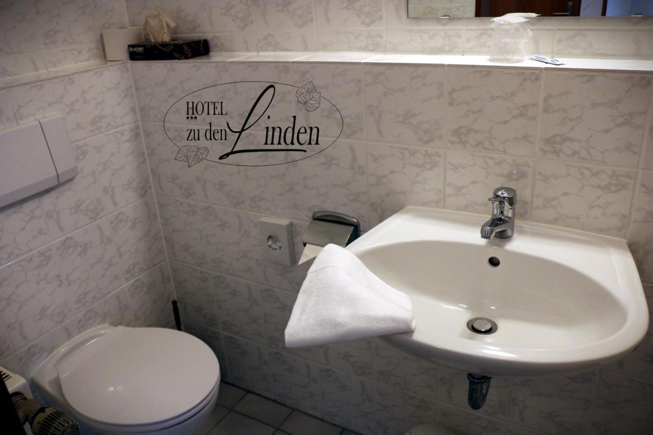 Hotel Zu Den Linden Wachtberg Exteriör bild