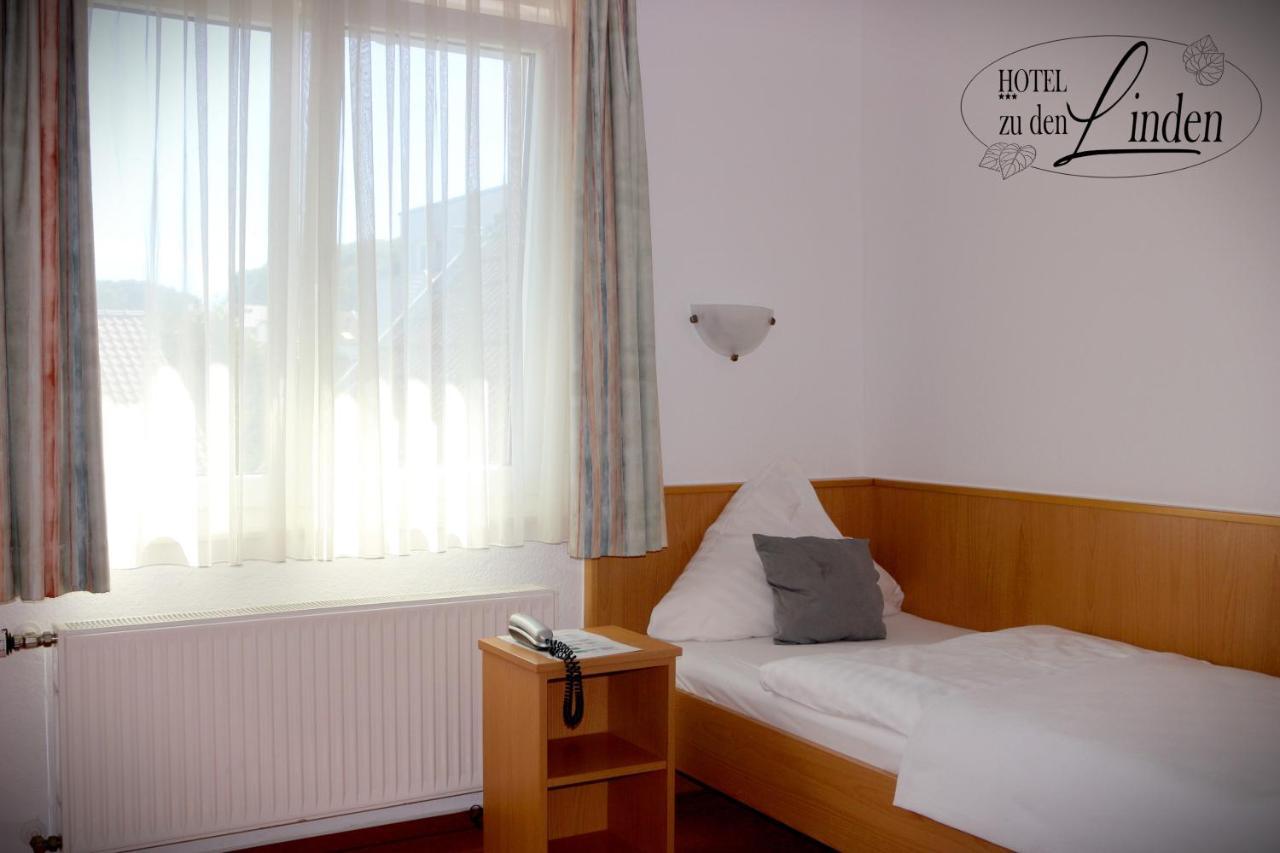 Hotel Zu Den Linden Wachtberg Exteriör bild
