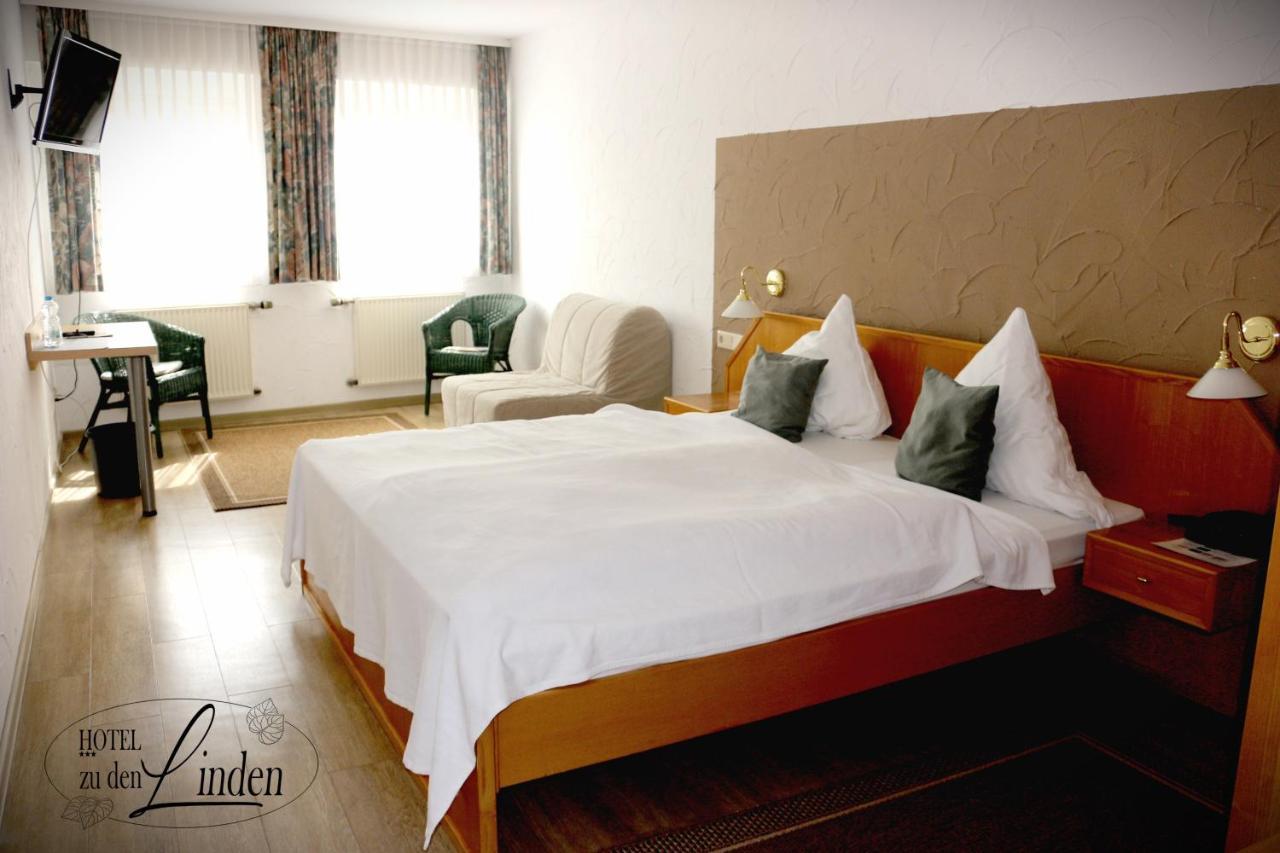 Hotel Zu Den Linden Wachtberg Exteriör bild