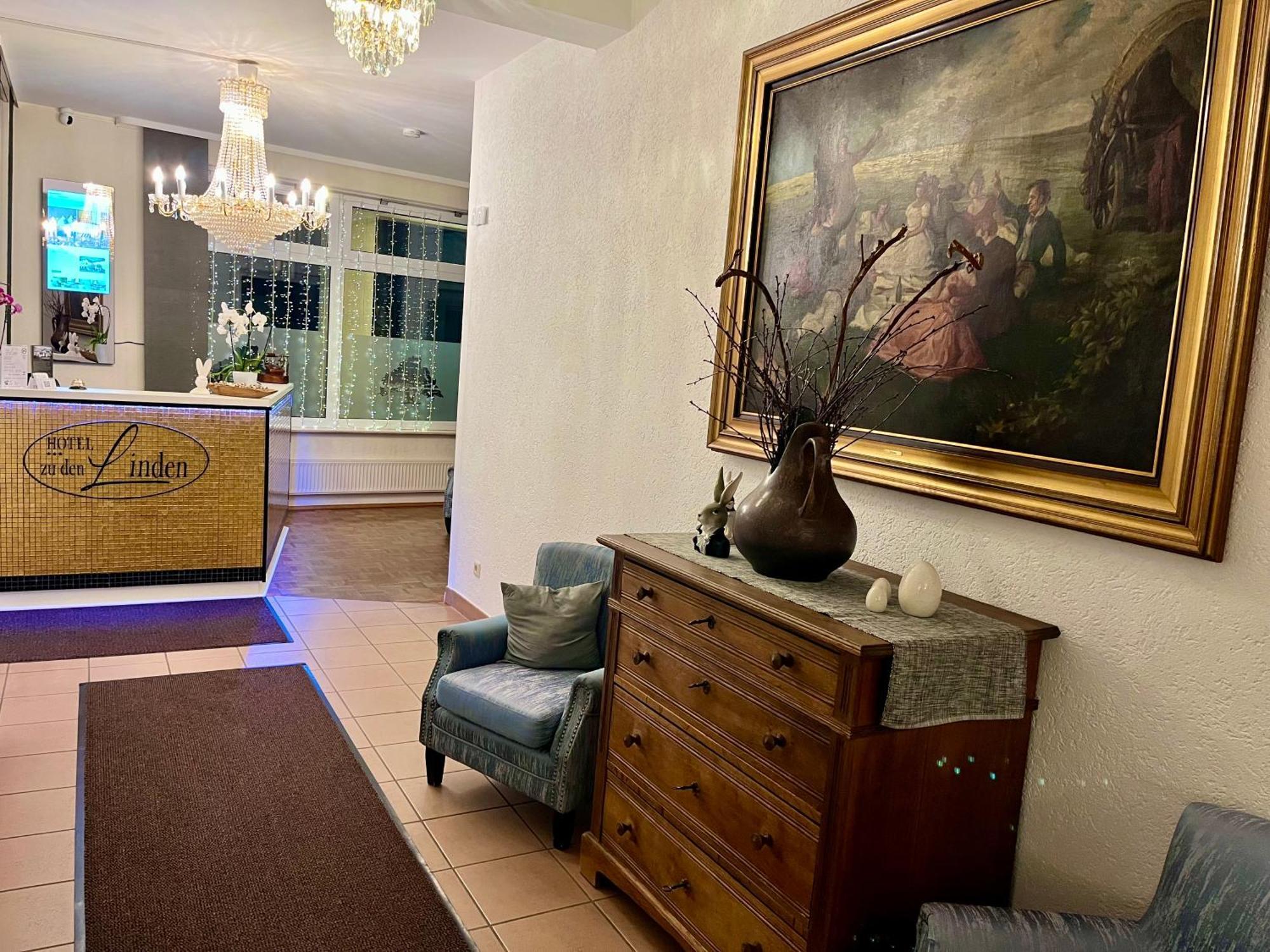 Hotel Zu Den Linden Wachtberg Exteriör bild