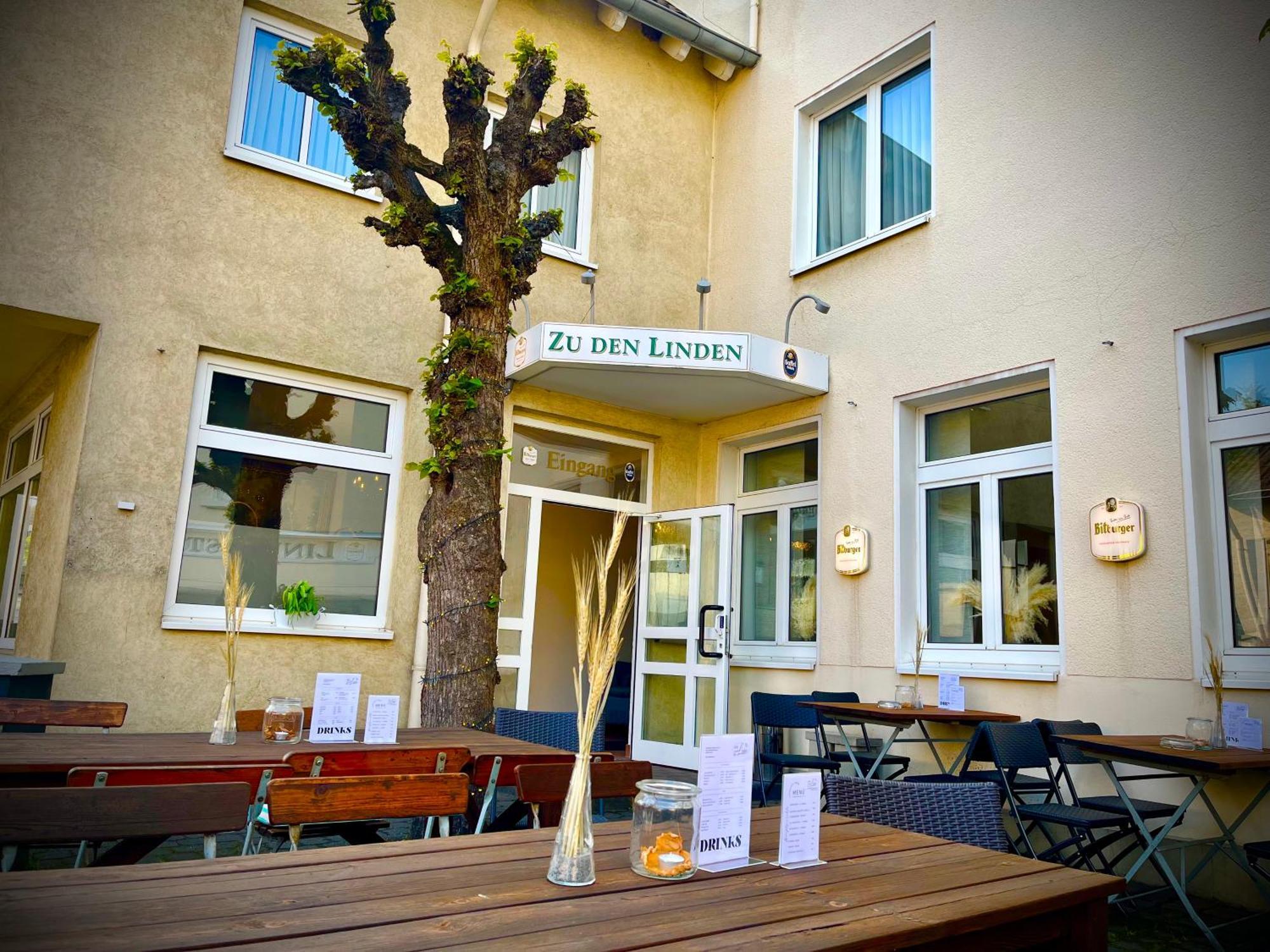Hotel Zu Den Linden Wachtberg Exteriör bild
